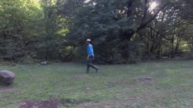 Ormandaki Balıkçı