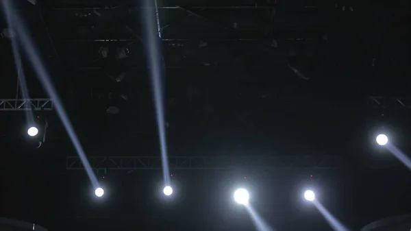 Lichterketten auf der Bühne — Stockfoto