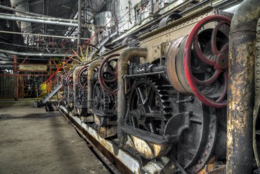 Dişli tekerlek sistemi çalıştırmak Gondang Baru, Java, Endonezya kemer tarafından