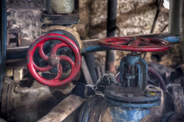 Vintage ventil i tung industri fabrik — Stockfoto