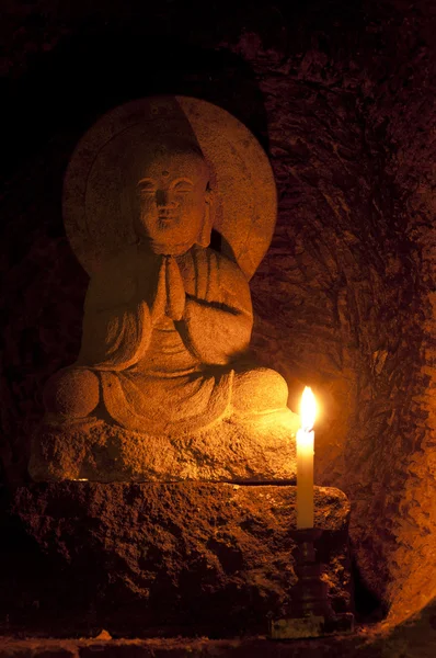 Sochy z japonského mnicha ochraňuje, Kamakura — Stock fotografie