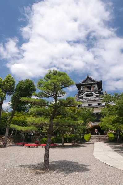 Voortuin van kasteel Inuyama — Stockfoto