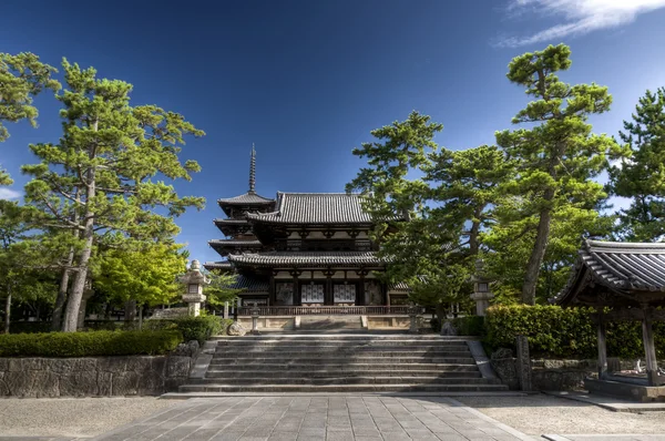 Kuil utama Hasedera dengan pagoda, Nara, Jepang — Stok Foto