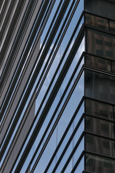 Wolkenkratzer in shinjuku region von tokyo, japan — Stockfoto