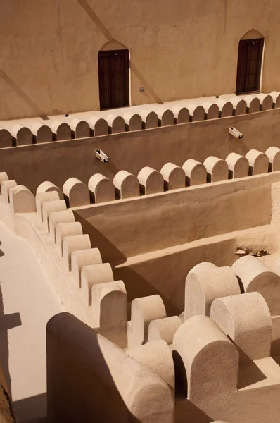 Paredes do forte árabe Nizwa em Nizwa, Omã — Fotografia de Stock