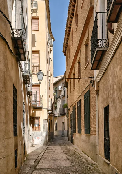 Vieille rue vide à Tolède — Photo
