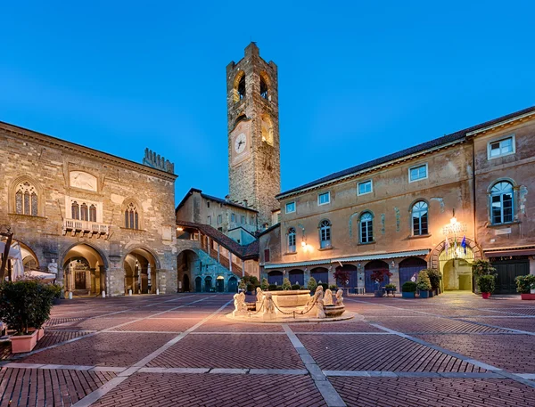 Piazza Vecchia w Bergamo — Zdjęcie stockowe