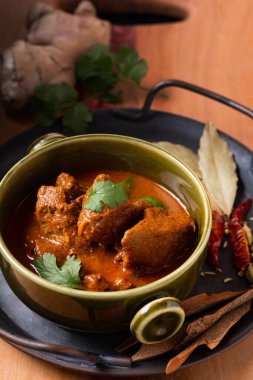 Yemek Konsepti Ev Yapımı Biftek Masala Körisi Masala baharatları ile fotokopi alanı ile