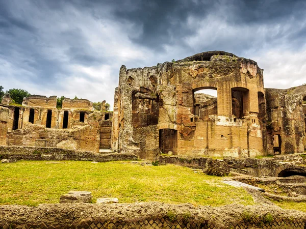 Ruínas antigas de Vila Adriana — Fotografia de Stock