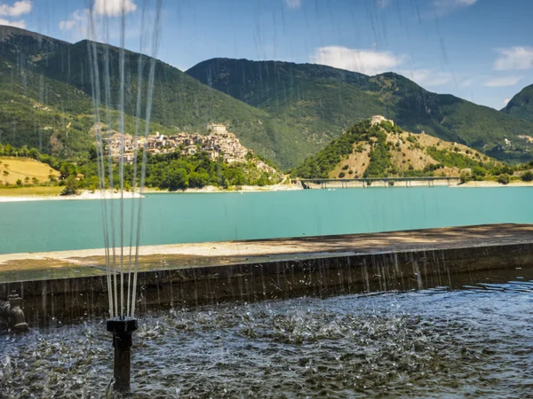 Lago del Turano — Stock Photo, Image