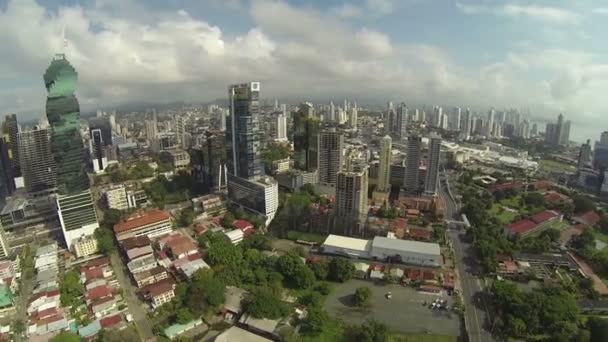 Panama City - november 5: Stock videofelvétel Downtown Panama venni a november 5-én 2014, Panama City, Panama. Belvárosi Panama egy pénzügyi és kereskedelmi központ eredete az 1900-as. — Stock videók