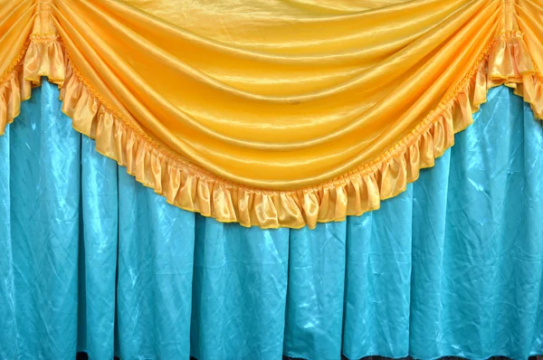 Hermosa decoración de telas azules y amarillas — Foto de Stock