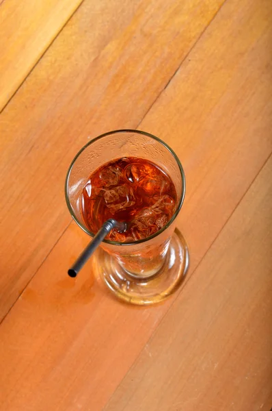 Iced tea on the wooden board — Stock Photo, Image