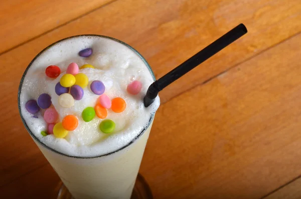 Μάνγκο milkshake ποτό — Φωτογραφία Αρχείου