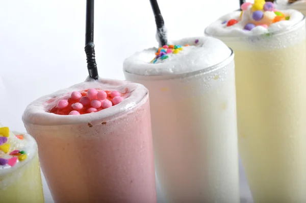 Vier soorten milkshake drankje — Stockfoto