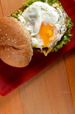 Karabiber ile Burger