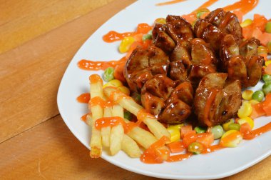 chili soslu kızarmış köfte