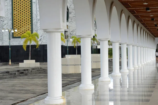 Corridoio Alla Moschea Hidayaturrahman Centro Islamico Nunukan Indonesia — Foto Stock