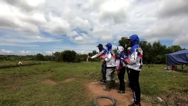 Tarakan Indonésie Juin 2020 Compétition Pigeons Course Suivie Par Les — Video