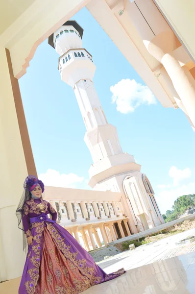 Portrait of a beautiful muslim woman — Stock Photo, Image