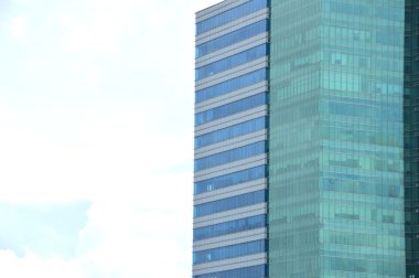 Cam duvar binasında