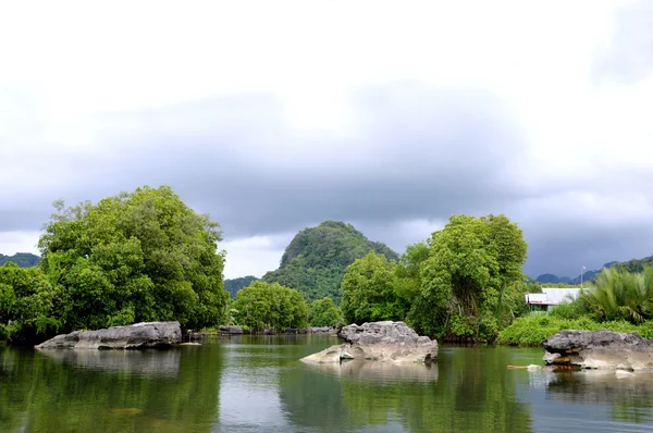 Rammang-rammang-folyó — Stock Fotó