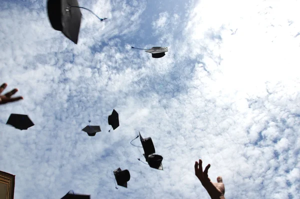 Graduates hat — Stock Photo, Image