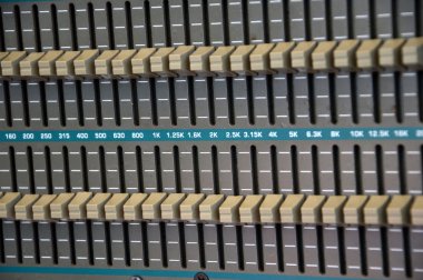 ses karıştırıcı