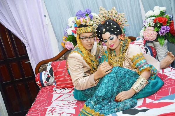 Indonesia novias parejas — Foto de Stock