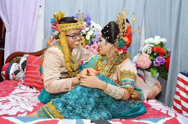 Indonesia novias parejas —  Fotos de Stock