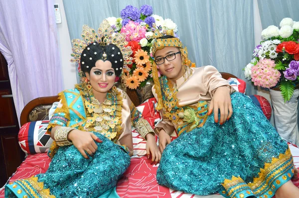 Indonéz esküvői párok — Stock Fotó