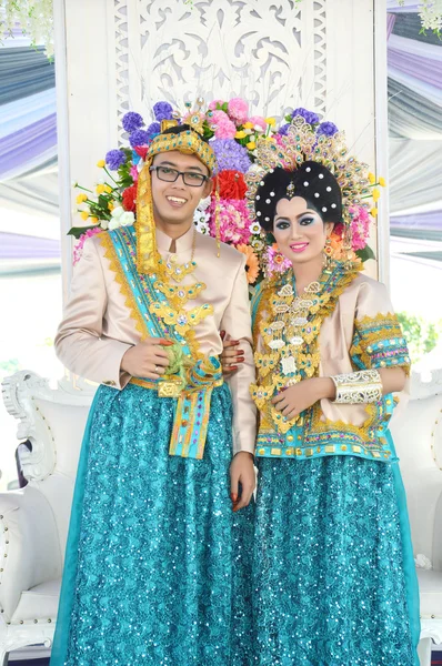 Indonesia novias parejas — Foto de Stock