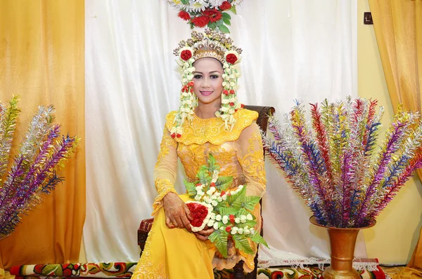 Свадебные пары Индонезии — стоковое фото