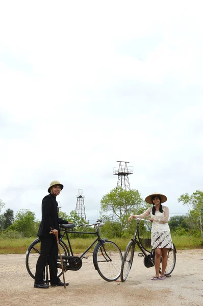 Indonéské svatební páry prewedding focení — Stock fotografie