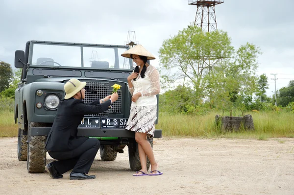 Prewedding 拍摄的印度尼西亚新婚夫妇 — 图库照片