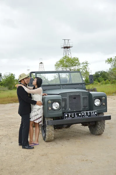 インドネシアのブライダル カップルが写真撮影を prewedding — ストック写真