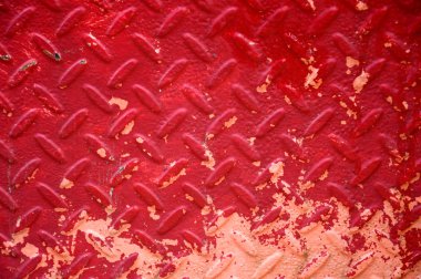 Kırmızı demir plaka