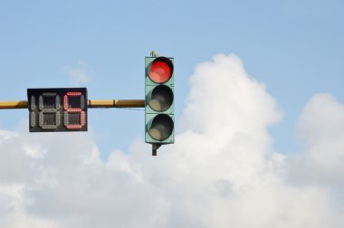 trafik ışıklarının mavi gökyüzü