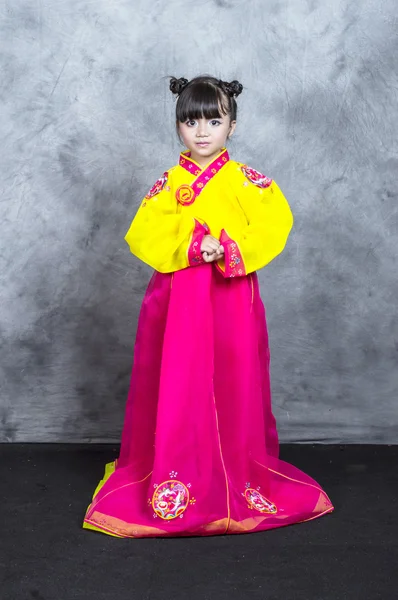 Asiático niña desgaste coreano tradicional vestidos —  Fotos de Stock