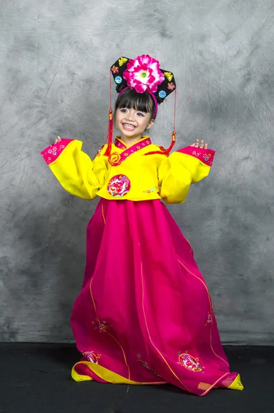 Asiático niña desgaste coreano tradicional vestidos —  Fotos de Stock