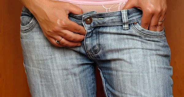 Sexy woman body in blue jean shorts — Stock Photo, Image