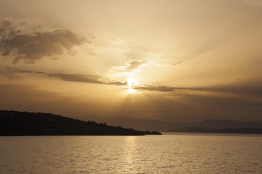 denizde gün batımı