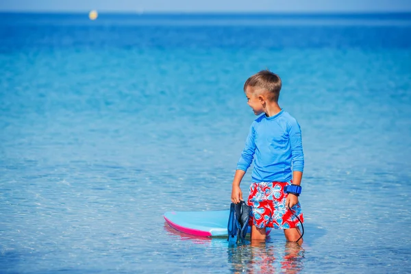 Boy with surf — Stock Photo, Image