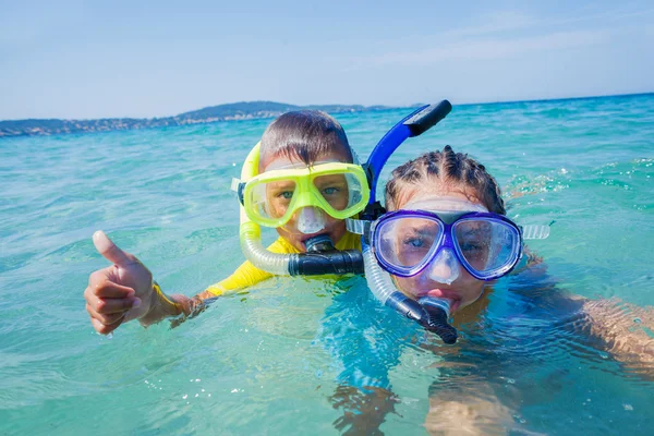 Діти підводного плавання — стокове фото