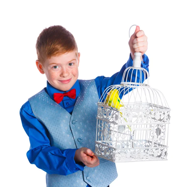 Ragazzo con un uccello — Foto Stock