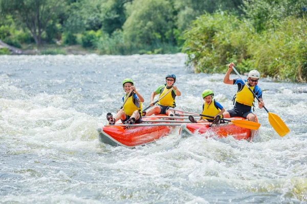 Rafting sul fiume Family — Foto Stock