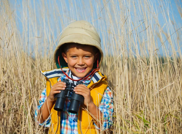 Genç safari çocuk. — Stok fotoğraf