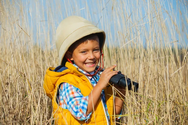 Giovane ragazzo safari . — Foto Stock