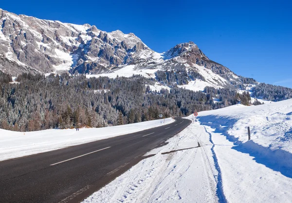 Vinter i de österrikiska Alperna — Stockfoto