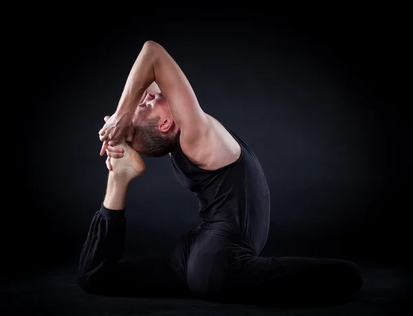 Uomo di yoga — Foto Stock